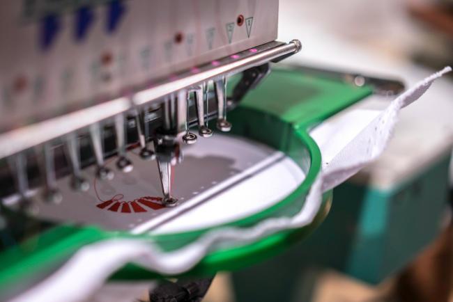 abbigliamneto da lavoro logo personalizzato